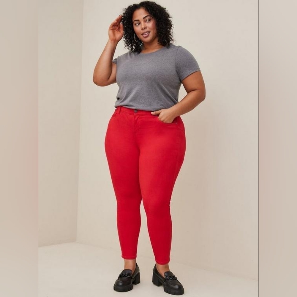 BOMBSHELL SKINNY SUPER SOFT HIGH-RISE JEAN